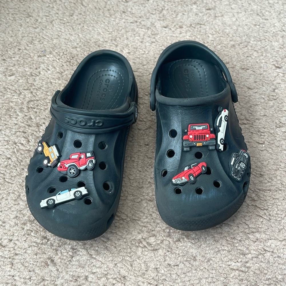 Crocs with jibbitz